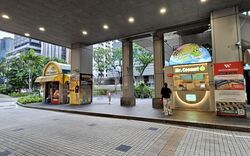 Scotts Road (D9), Retail #481137701